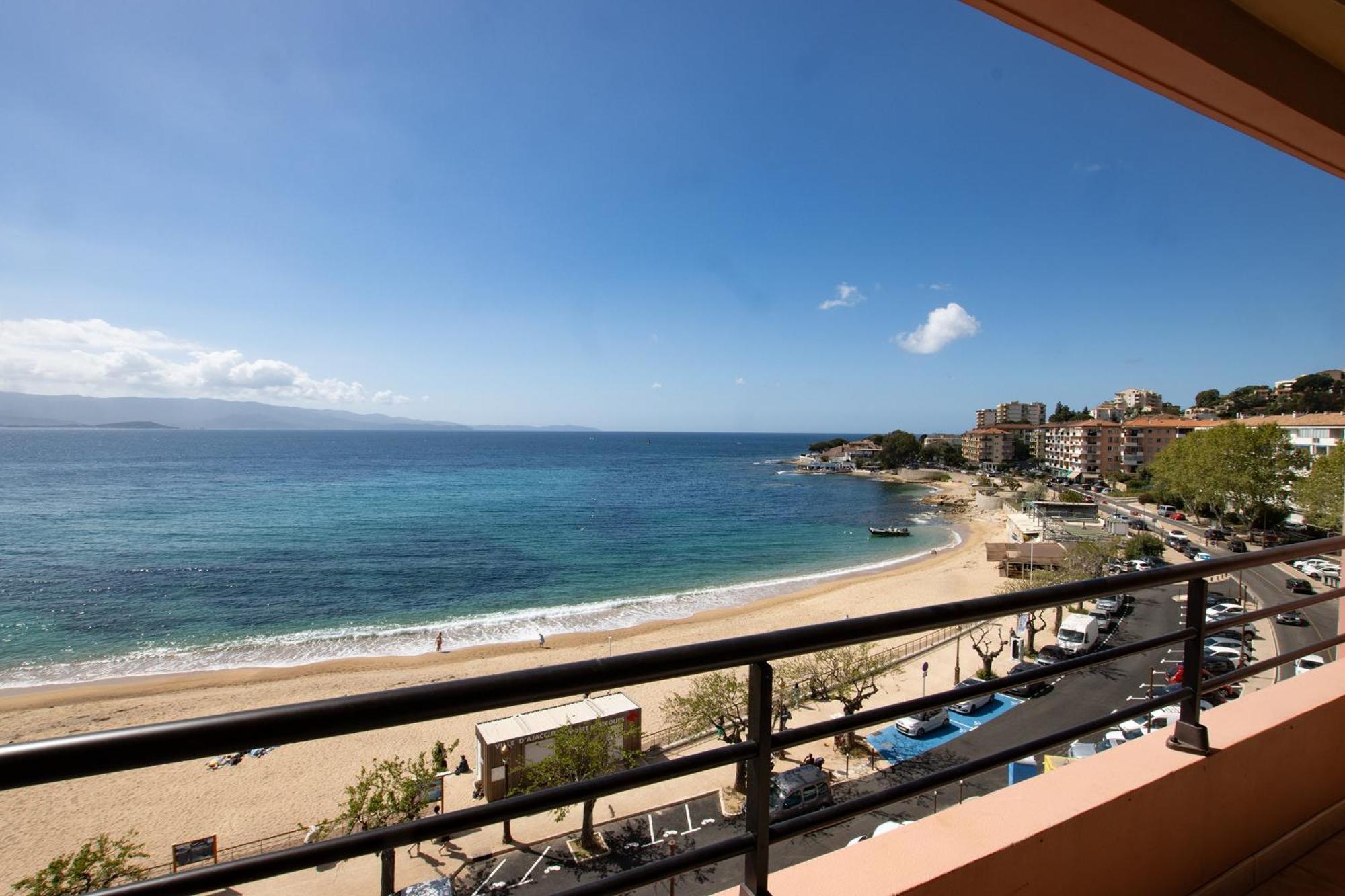 Gozzi Apartment Аячо Екстериор снимка